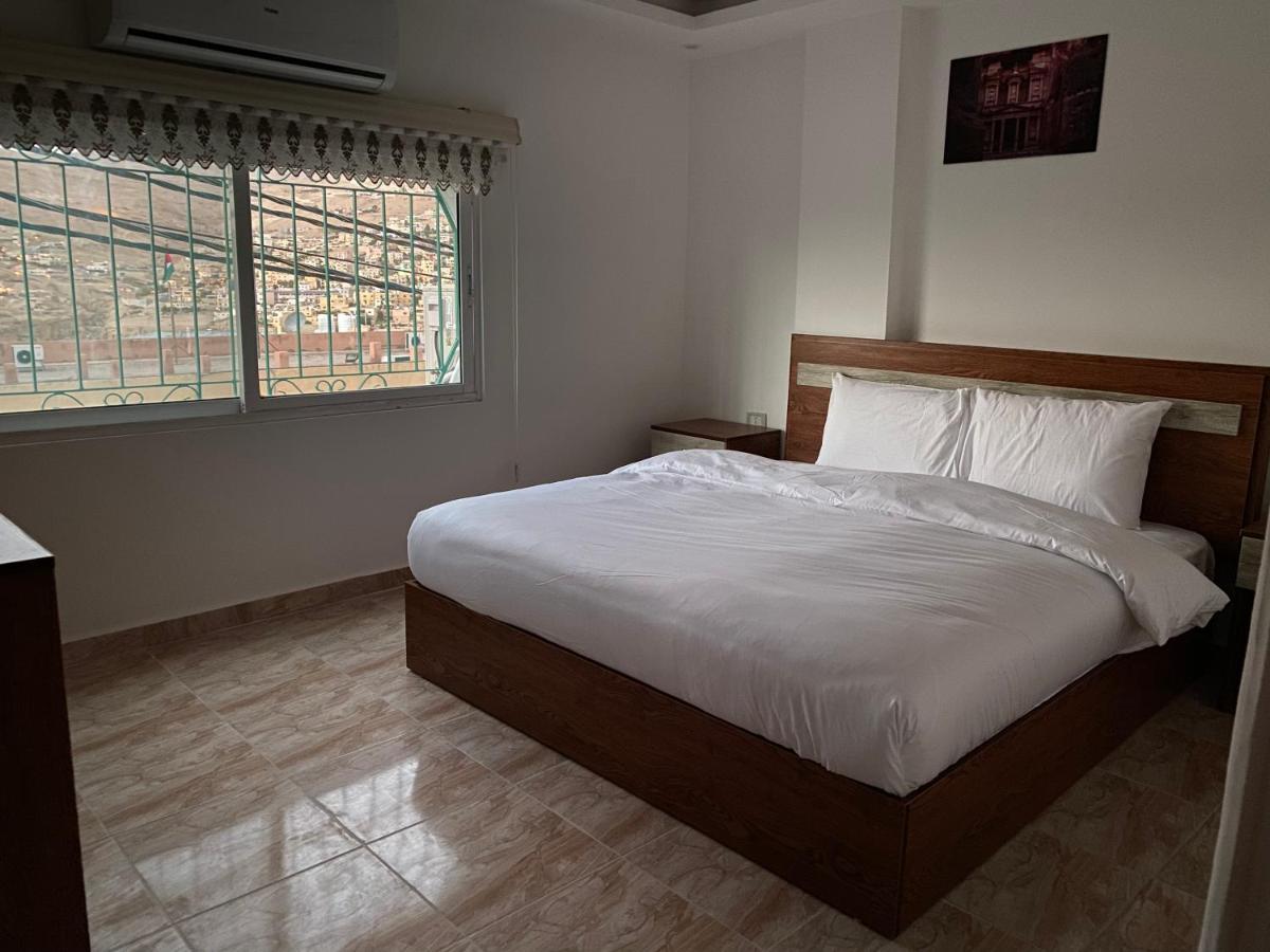 Petra Family Hotel 와디무사 외부 사진