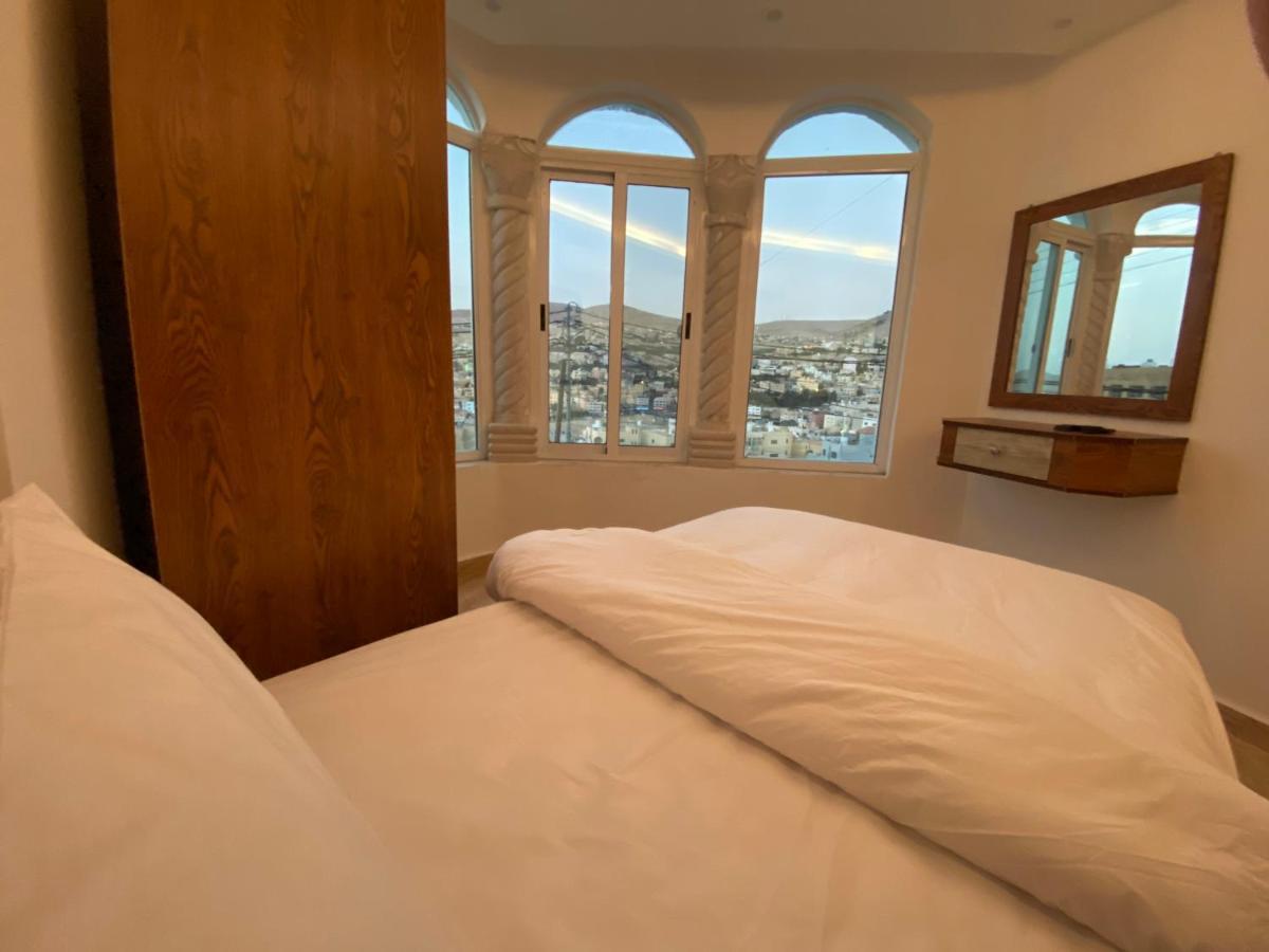 Petra Family Hotel 와디무사 외부 사진