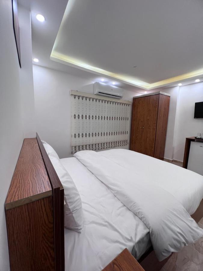Petra Family Hotel 와디무사 외부 사진