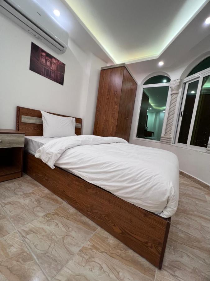Petra Family Hotel 와디무사 외부 사진
