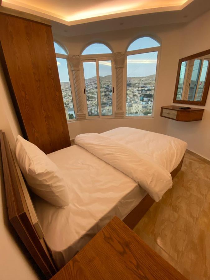 Petra Family Hotel 와디무사 외부 사진