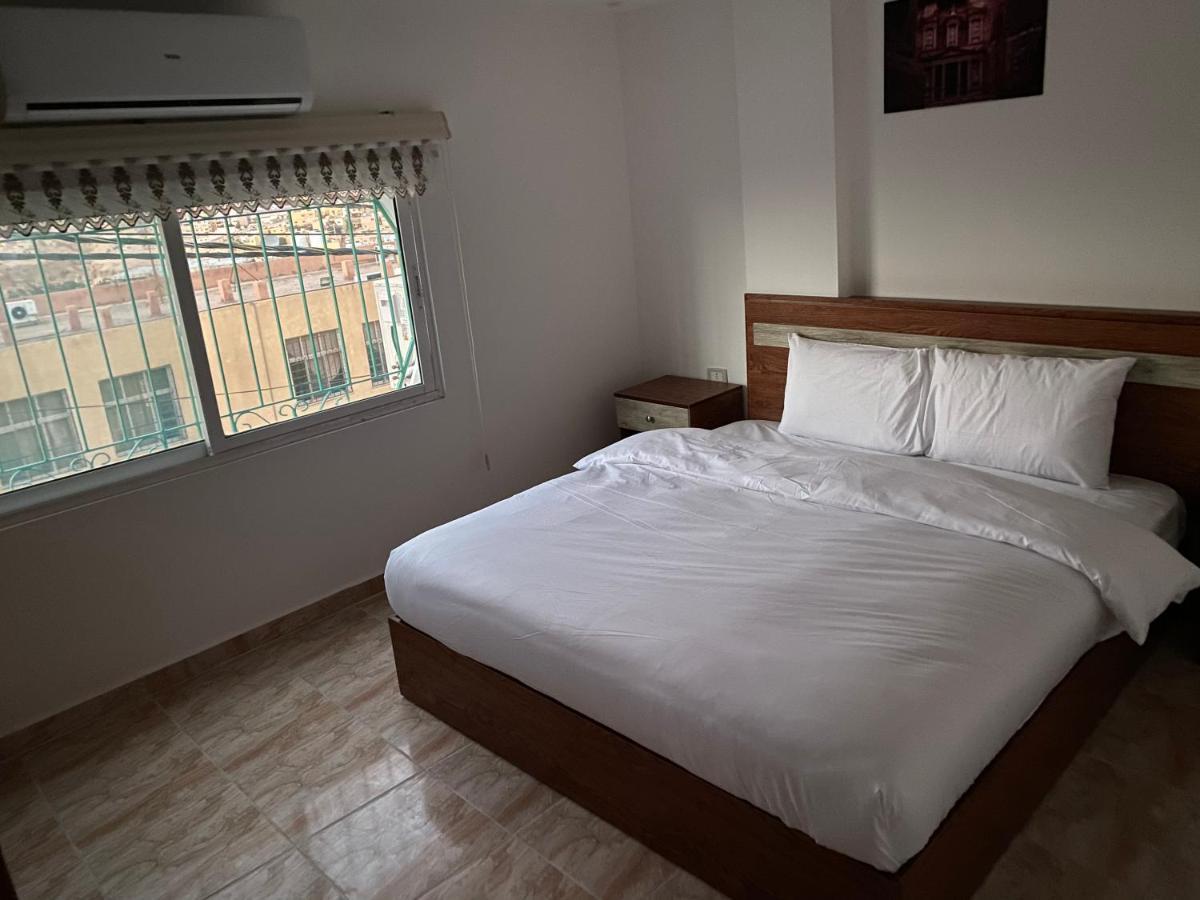 Petra Family Hotel 와디무사 외부 사진