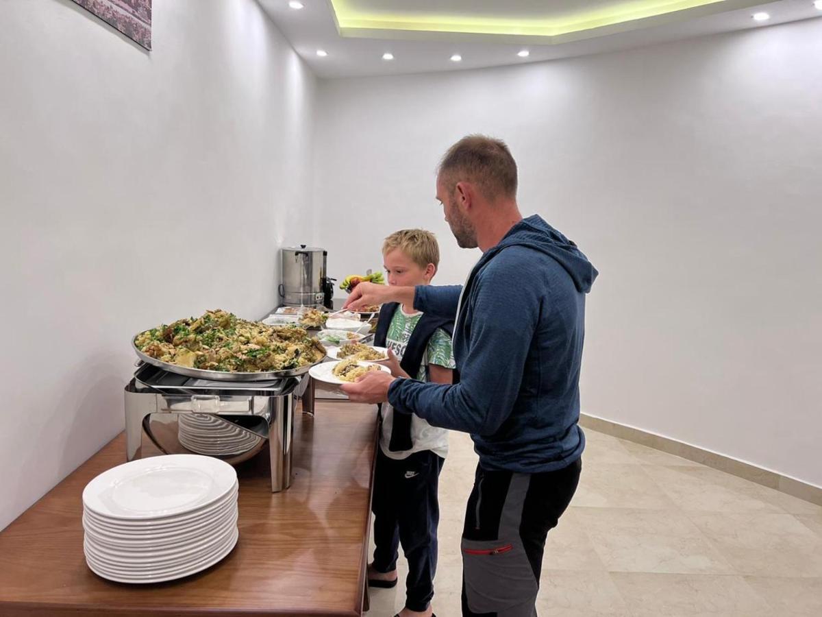 Petra Family Hotel 와디무사 외부 사진