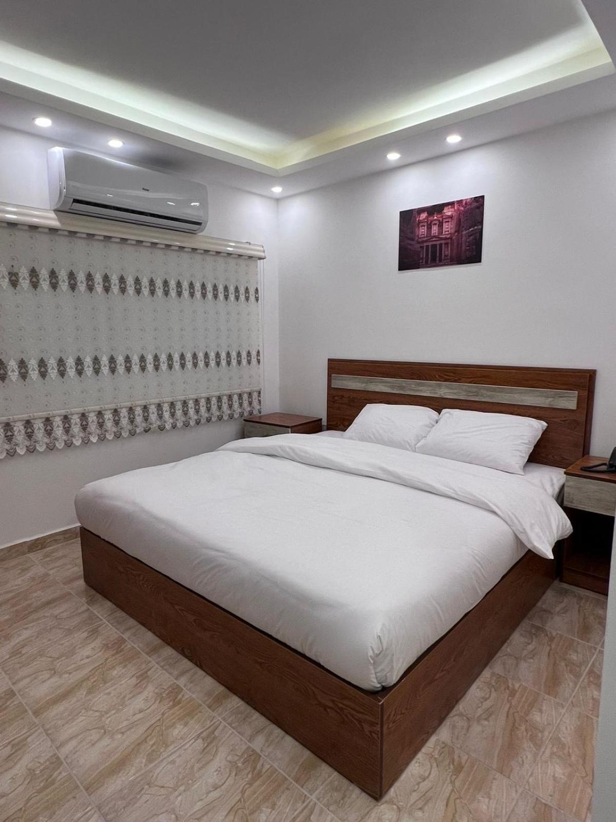 Petra Family Hotel 와디무사 외부 사진
